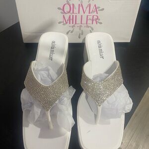 Women Sandals size 9 Split Toe